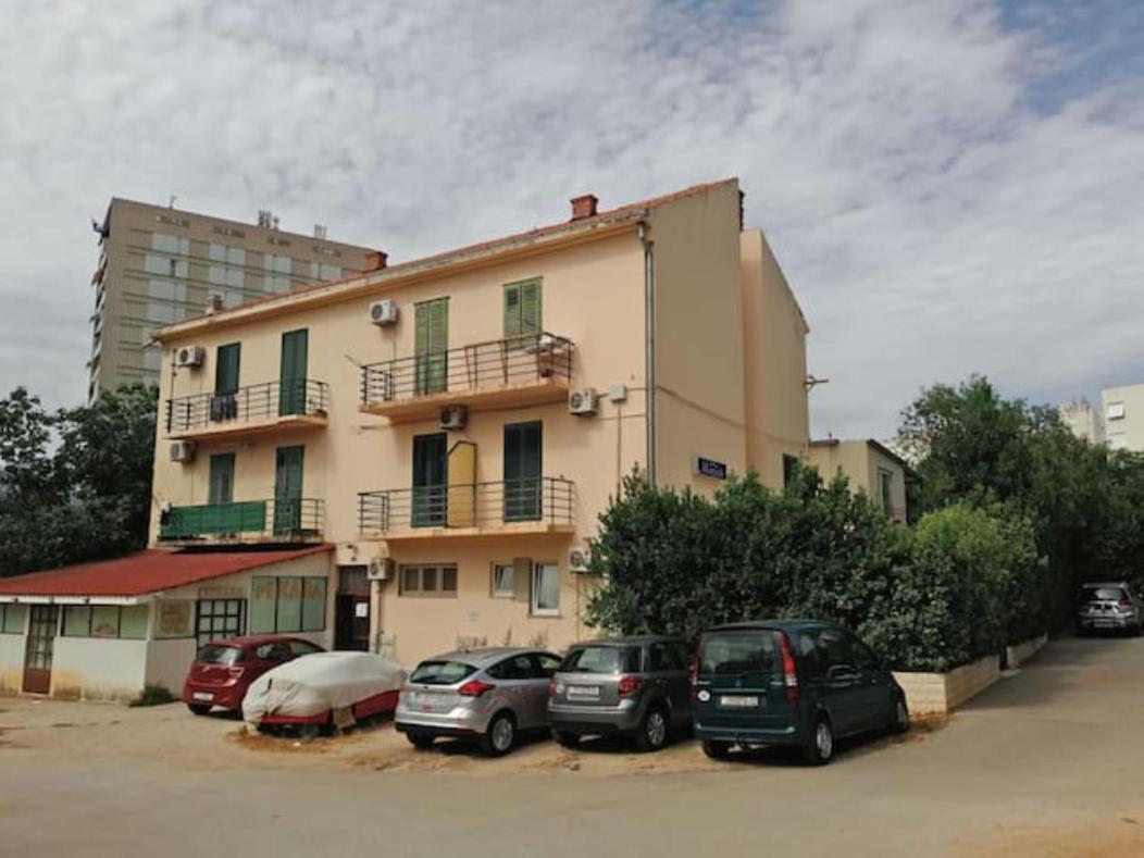 Apartment Niva Split Exterior photo
