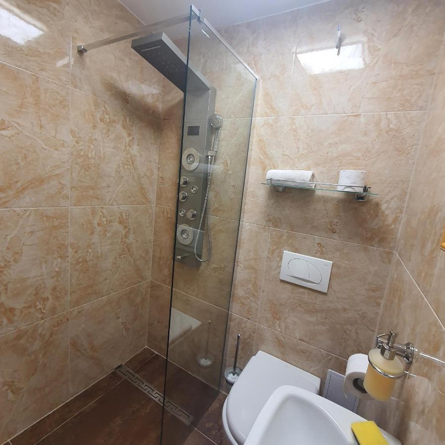 Apartment Niva Split Exterior photo