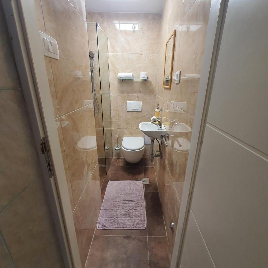 Apartment Niva Split Exterior photo